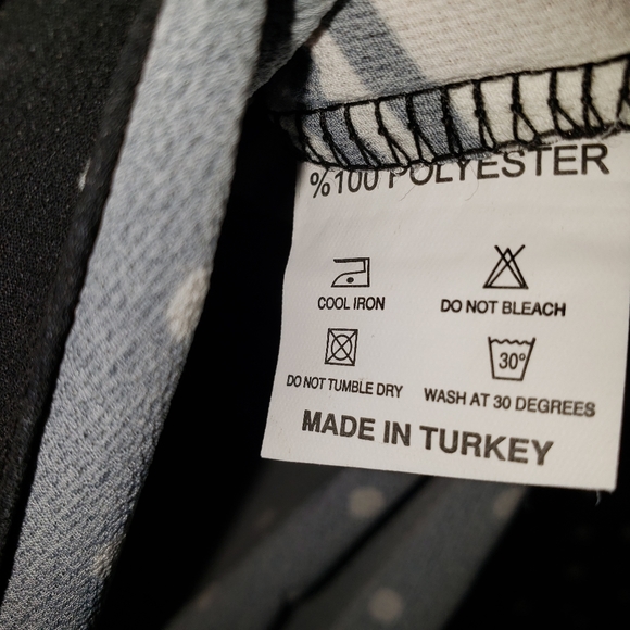 Milan Kiss Black/White Maxi Skirt, Sz L, Split sides and Attached Tie Belt - Picture 8 of 11